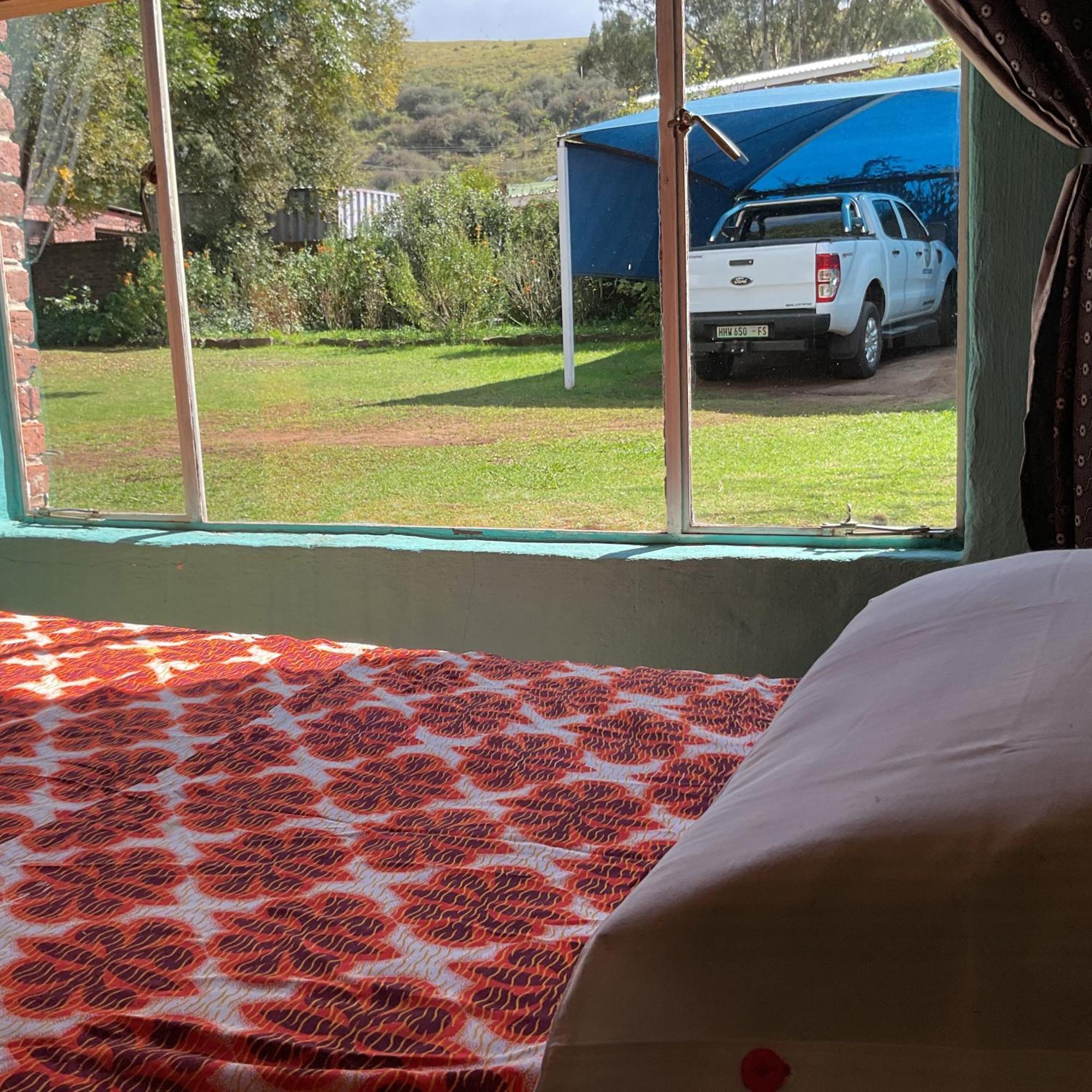 Karma Backpackers Hostel Kestell Exterior photo