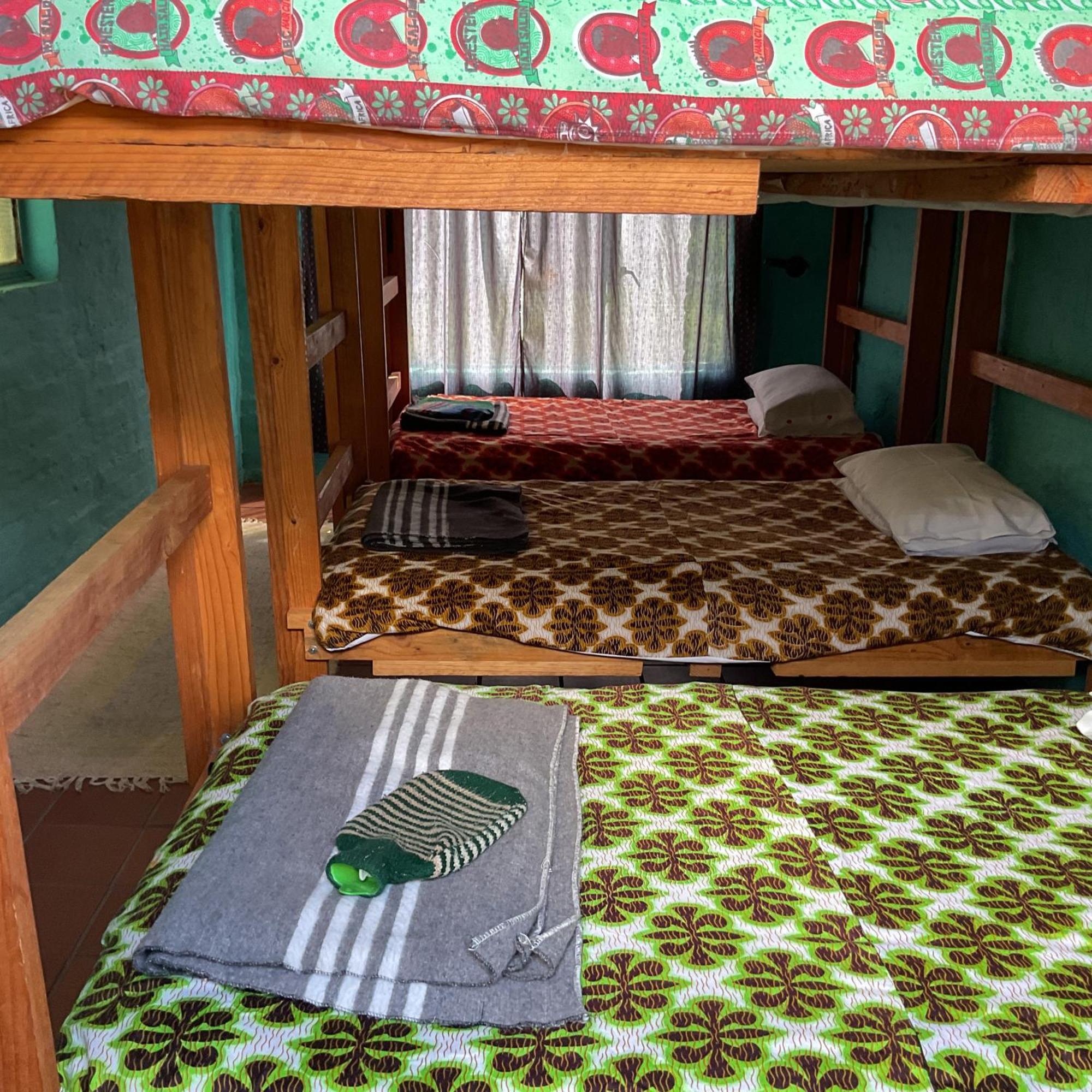 Karma Backpackers Hostel Kestell Exterior photo